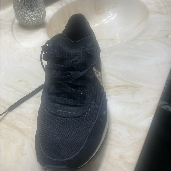 Nike Black and Leopard Print Women's Athletic Shoes - Picture 5 of 5